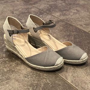 Gray Wedge